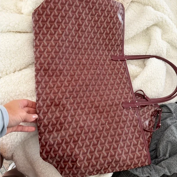 St. Louis GM Inspired Burgundy Tote Bag - Picture 5 of 9